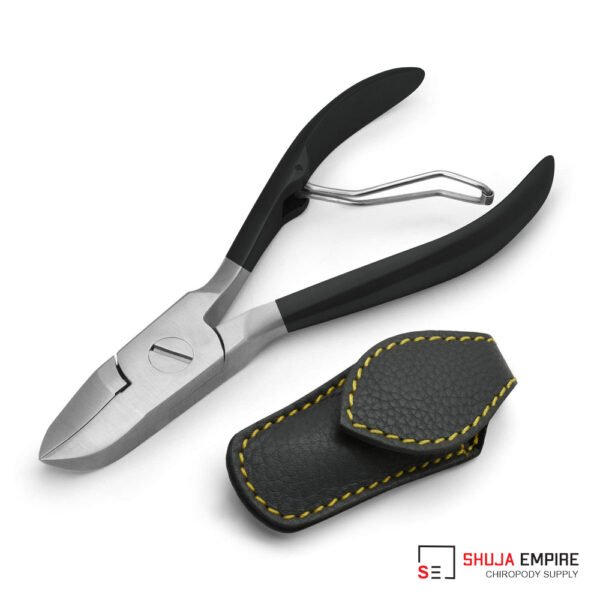 Professional nail clipper with leather pouch