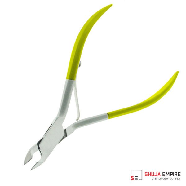 Cuticle nail nipper tool